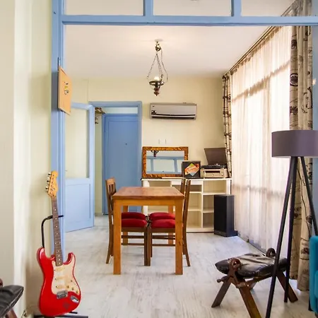 Vibrant And Central Flat In Karsiyaka Near Sea * İzmir