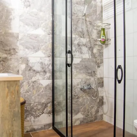 Vibrant And Central Flat In Karsiyaka Near Sea *