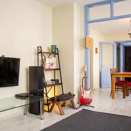 Vibrant And Central Flat In Karsiyaka Near Sea * Esmirna